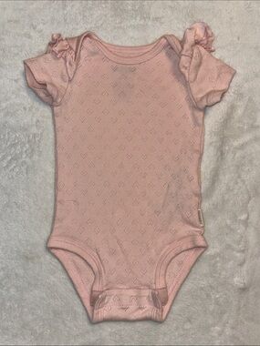 Huggies Soft Pink Ruffle Sleeve Baby One-Piece bodysuit 3 months baby girl